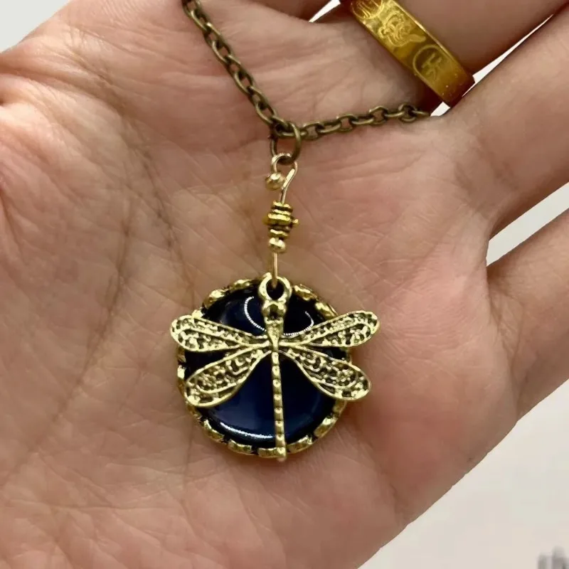 Women Vintage Bronze Hand Carved Dragonfly Pendant Necklaces Ethnic Silver Color Metal Round Green Stone Necklace Jewelry