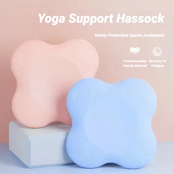 Thickened Yoga Kneeling Pad 1