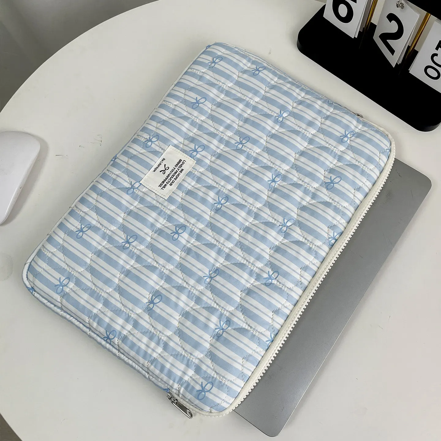 Elegant Quilted Shockproof Laptop and Tablet Sleeve - Stylish Protective Carrying Case