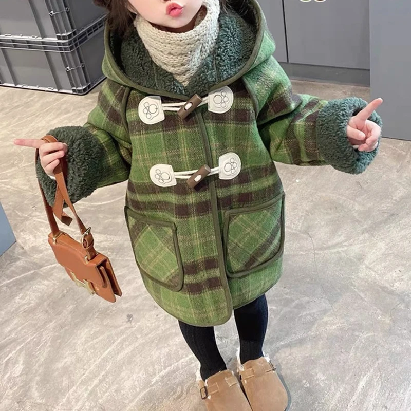 

Girls' green plaid coat for autumn and winter wear new plush and thick hooded cowhide buckle college style