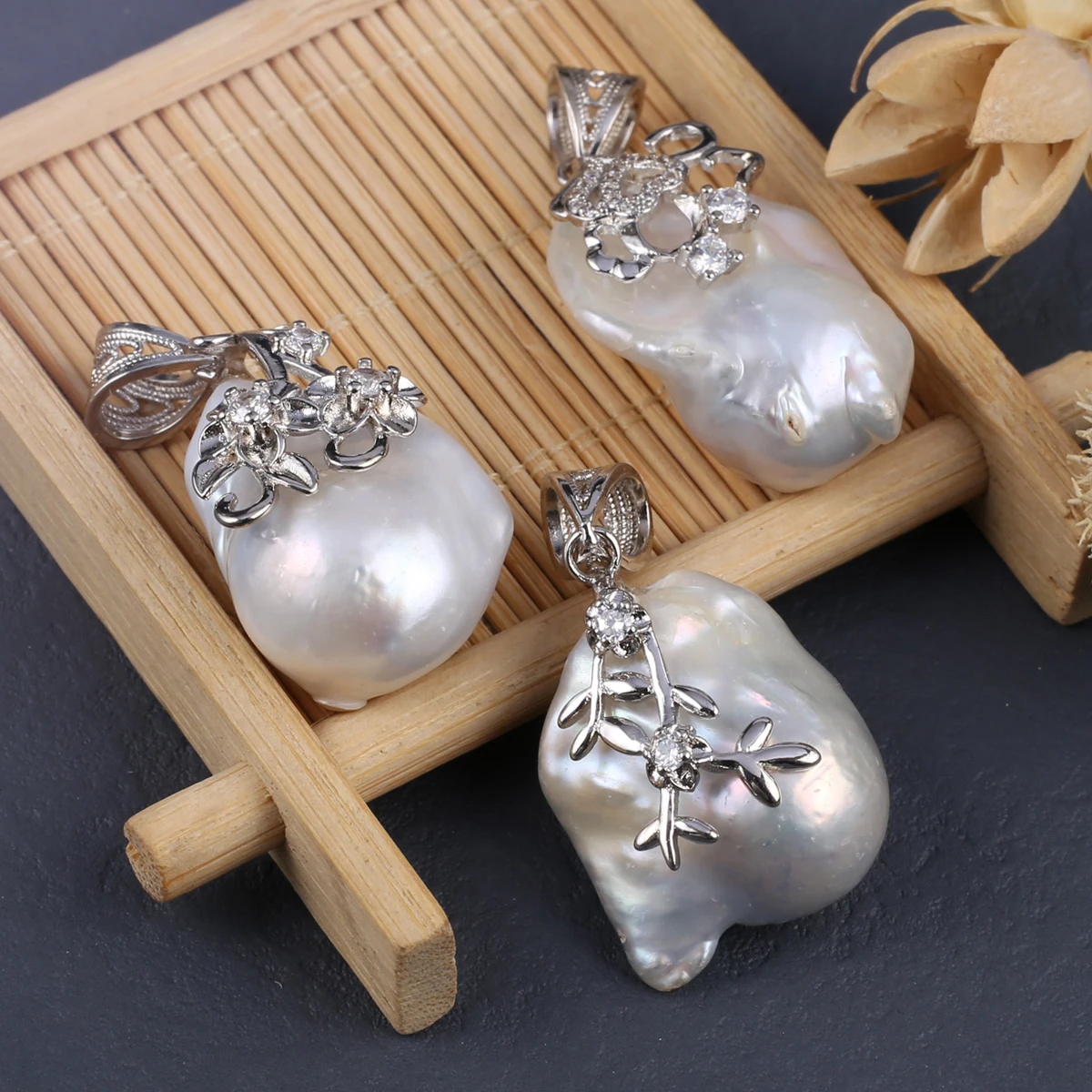 

Natural Freshwater Baroque White Pearl Pendant Exquisite Carved Jewelry Making Necklace Earrings Accessories Charming Gift