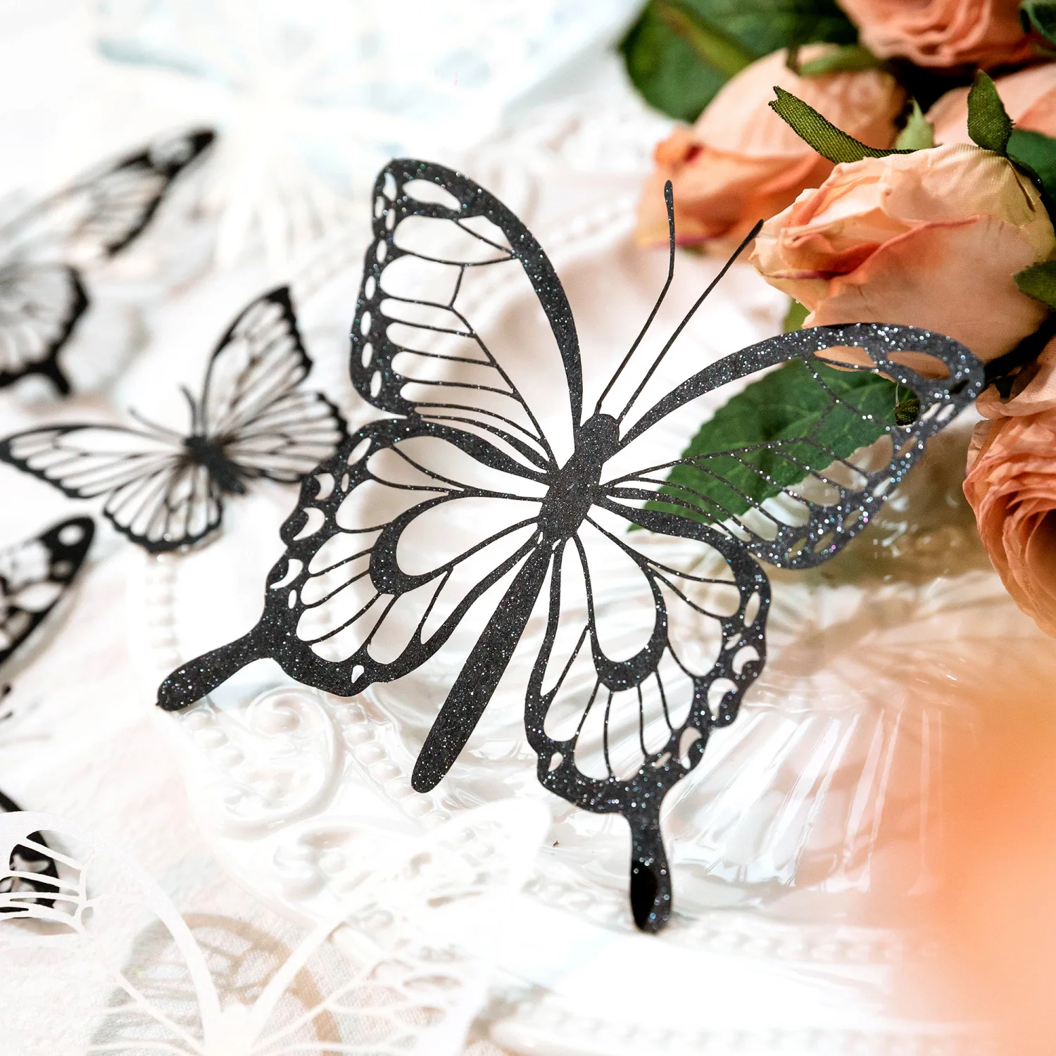 12 Pcs Assorted Feather Hand Painted Monarch Butterfly for Wedding  Decorations Flower Arrangements Party Decoration Crafts Butterfly Floral -   Norway