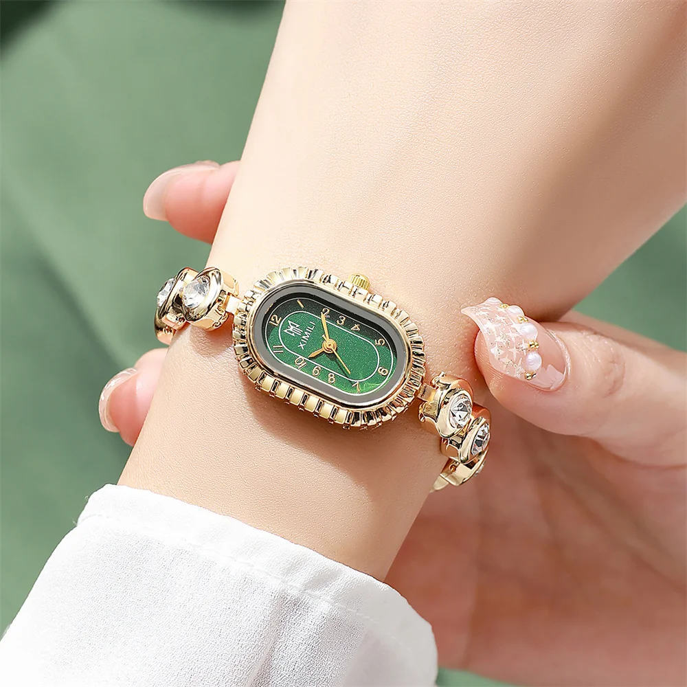 Elegant Women's Gold Tone Crystal Bracelet Watch - Luxury Quartz Dress Accessory