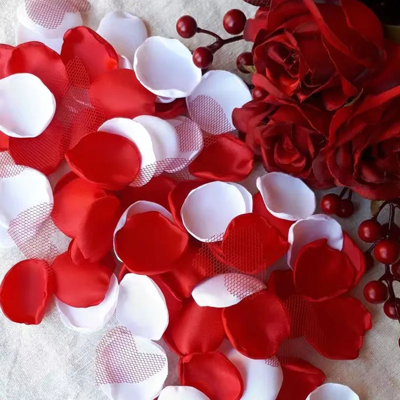200Pcs/Bag Red and White Silk Satin Rose Petals Wedding Decoration Bodas Artifical Flowers Girl Basket Table Marriage Accessory