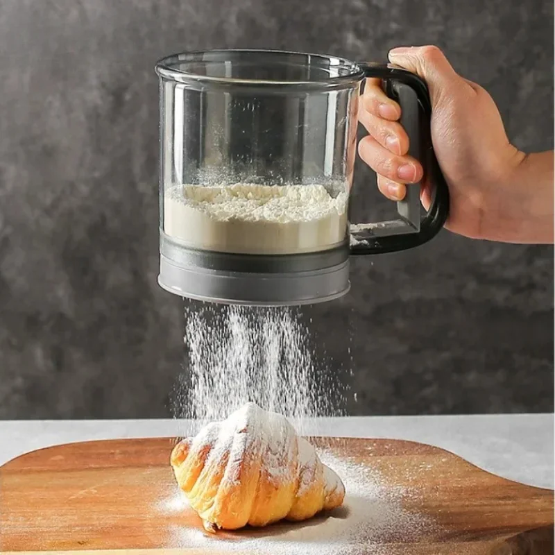 

1pc Flour Sifter Semi-automatic Handheld Plastic Powder Sifter Kitchen Gadget Handheld Flour Filter Professional Flour Sifters