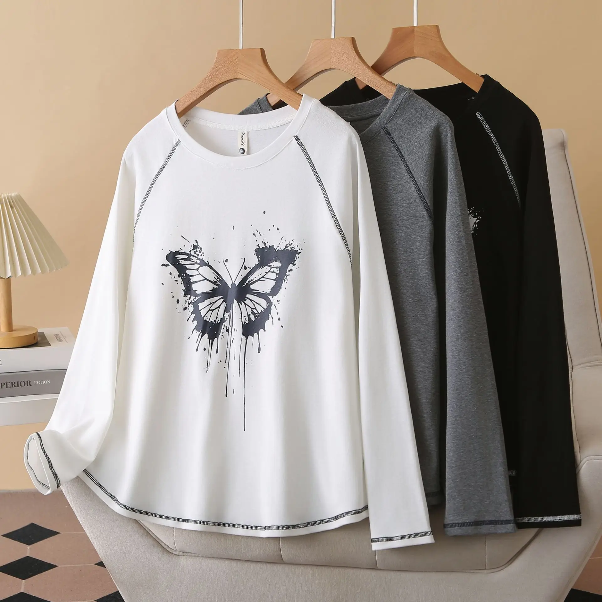 XXXXL Fashion Plus Size Women's T-Shirt Autumn New Style Stylish Bright Line Printed Butterfly Long Sleeved Top 2510