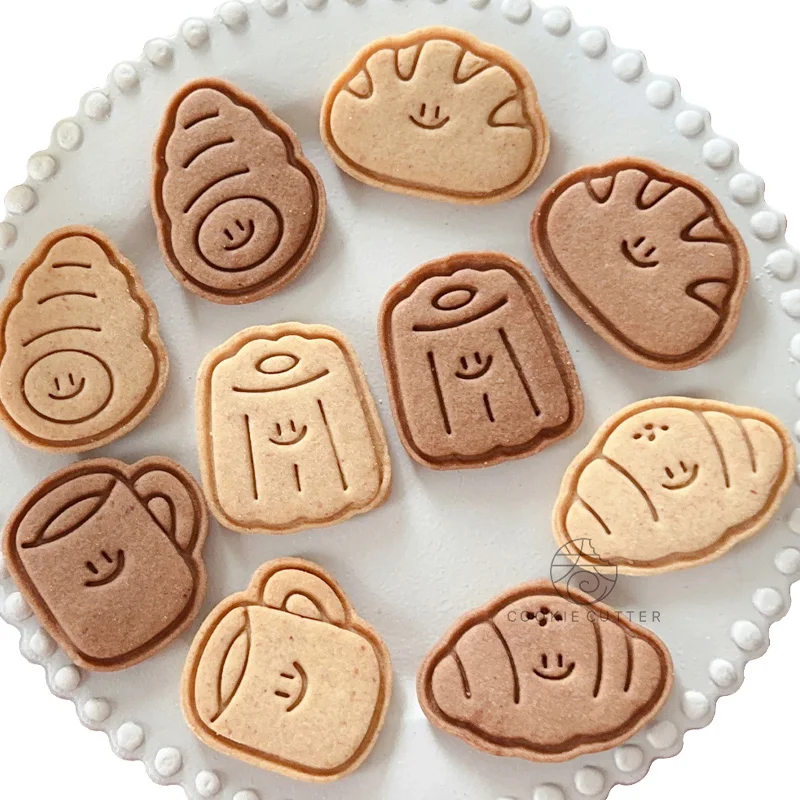 Cute Chestnut Bread Cookie Mold Cartoon Croissant Toast Shaped Biscuit Vegetable Cutting Die Kids Lunch Baking Mold Kitchen Tool Cookie Cutter Baking Mold Cookie Mould