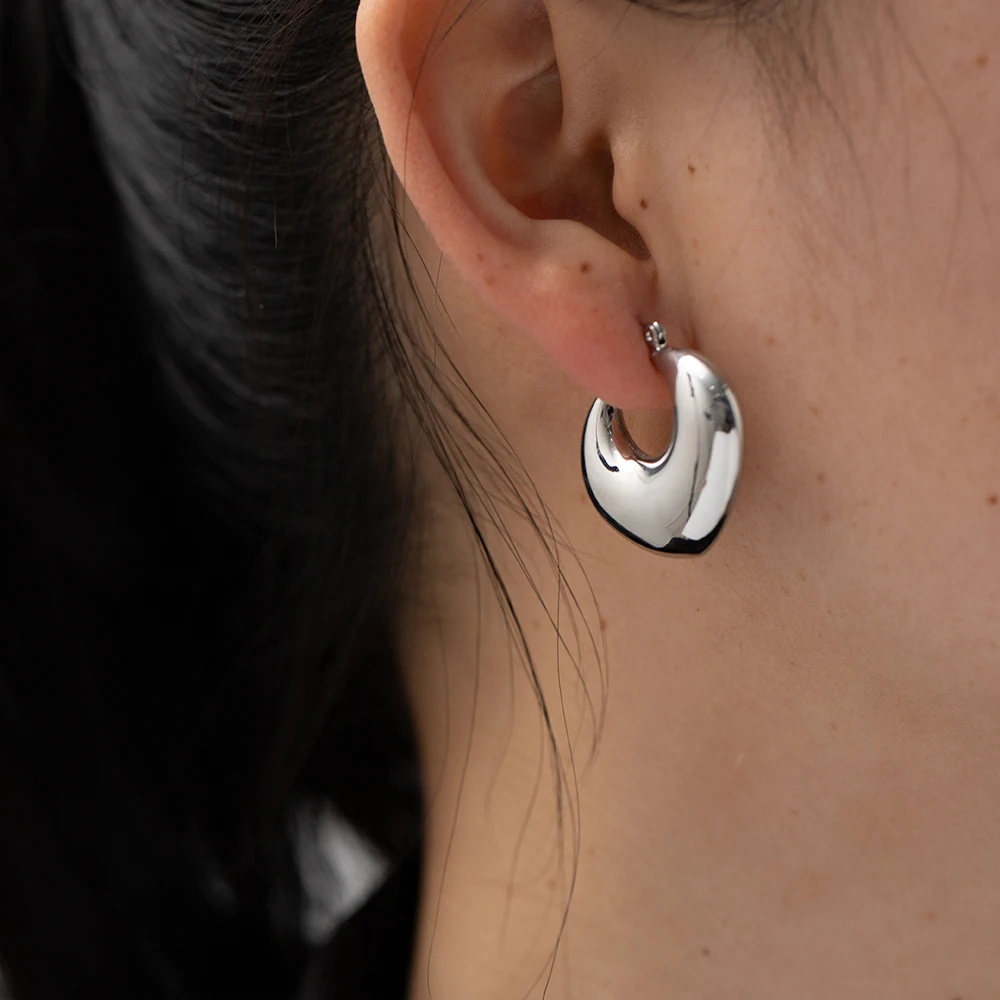 Stylish Gold Metal U-Shaped Hoop Earrings