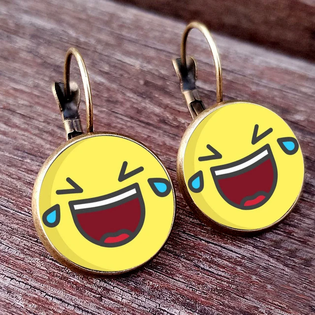 화려한 얼굴이 담긴 유리 돔 귀걸이로 감정을 표현하는 재미있는 여성용 액세서리
