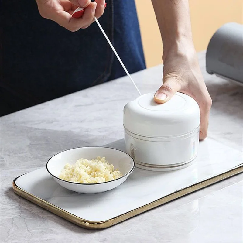 Mini Garlic press Mashed garlic Manually crushed minced garlic Stir stuffing Hand-pulled crusher with brush Home kitchen tools garlic chopper
