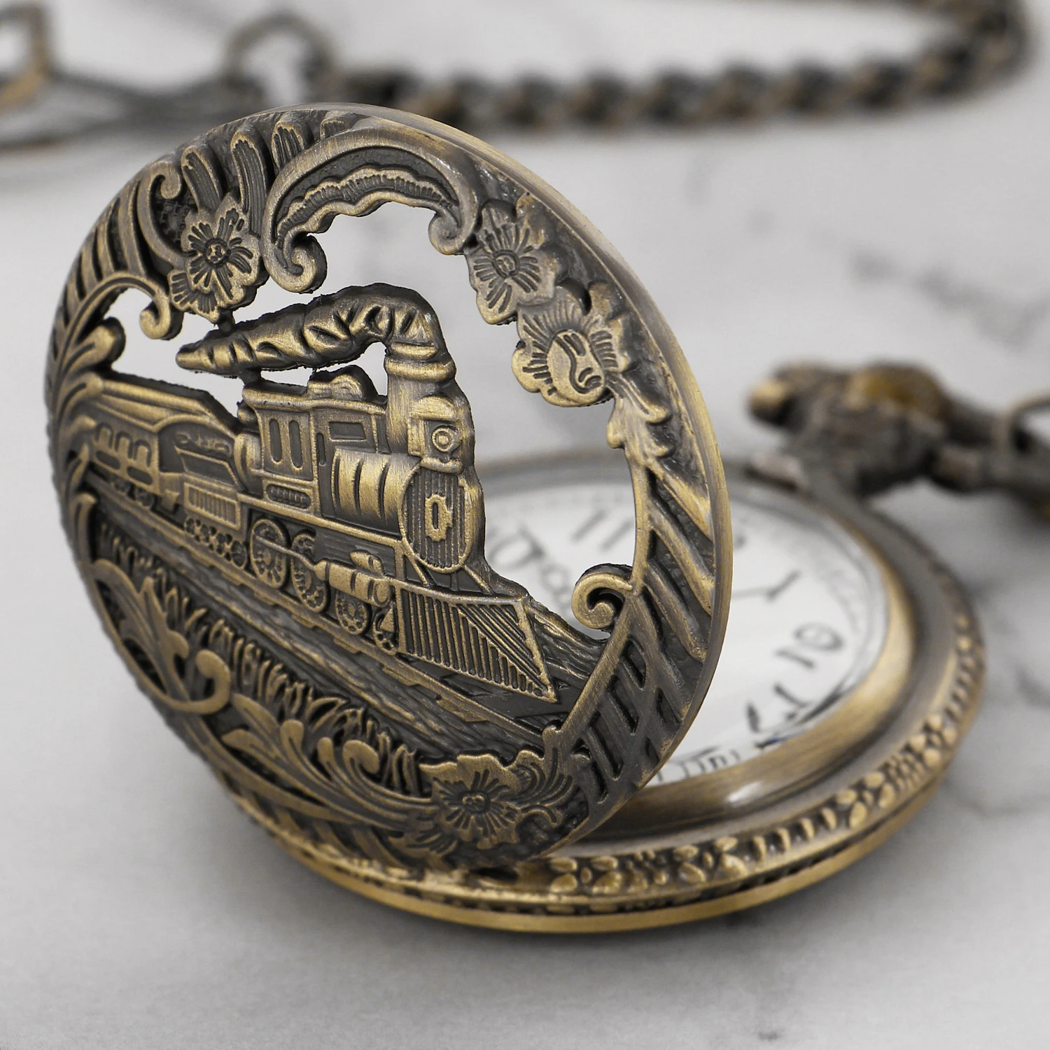 

New Classic Steam Train Hollow Pocket Watch Vintage Steampunk Chain Clock Men's and Women's Necklace Jewelry Necklace Gift