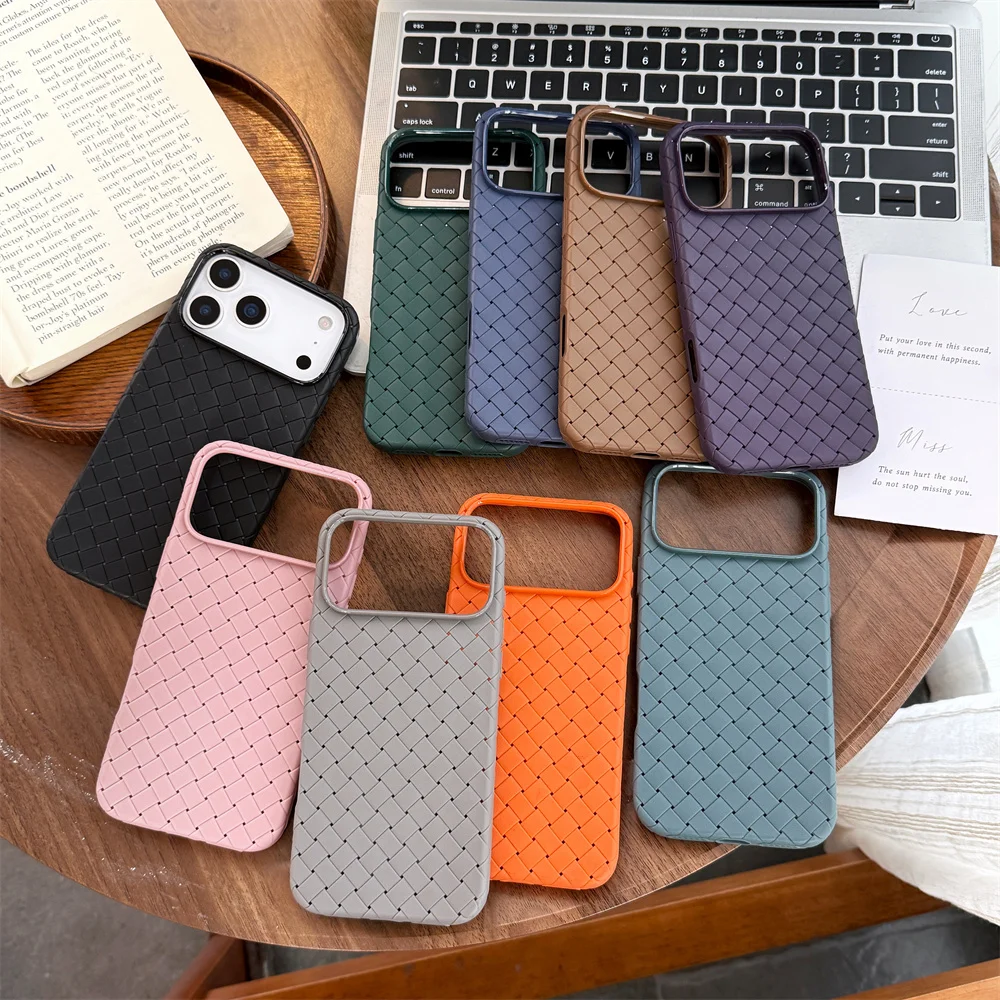 Braided Textured Liquid Silicone Phone Case with Soft Breathable Pattern