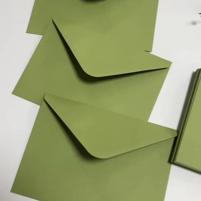 50pcs Retro Green Envelope 120g Kraft Paper 184x133mm Wedding Invitations Business Supplie Postcard Giftbox Packaging Stationery