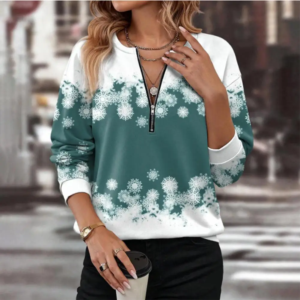 

Loose Hem Top for Women Snowflake Print Christmas Sweatshirt with Zipper Neck Gradient Contrast Color Winter Lady Top for Fall