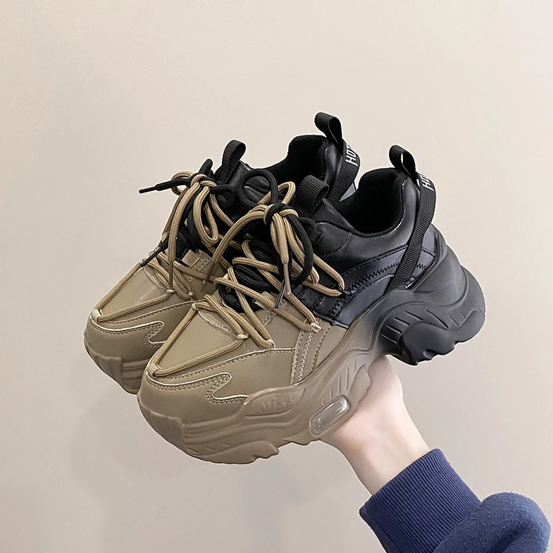 Fashionable thick-soled women's sneakers with color matching and versatile womens casual shoes with contrasting colors for women