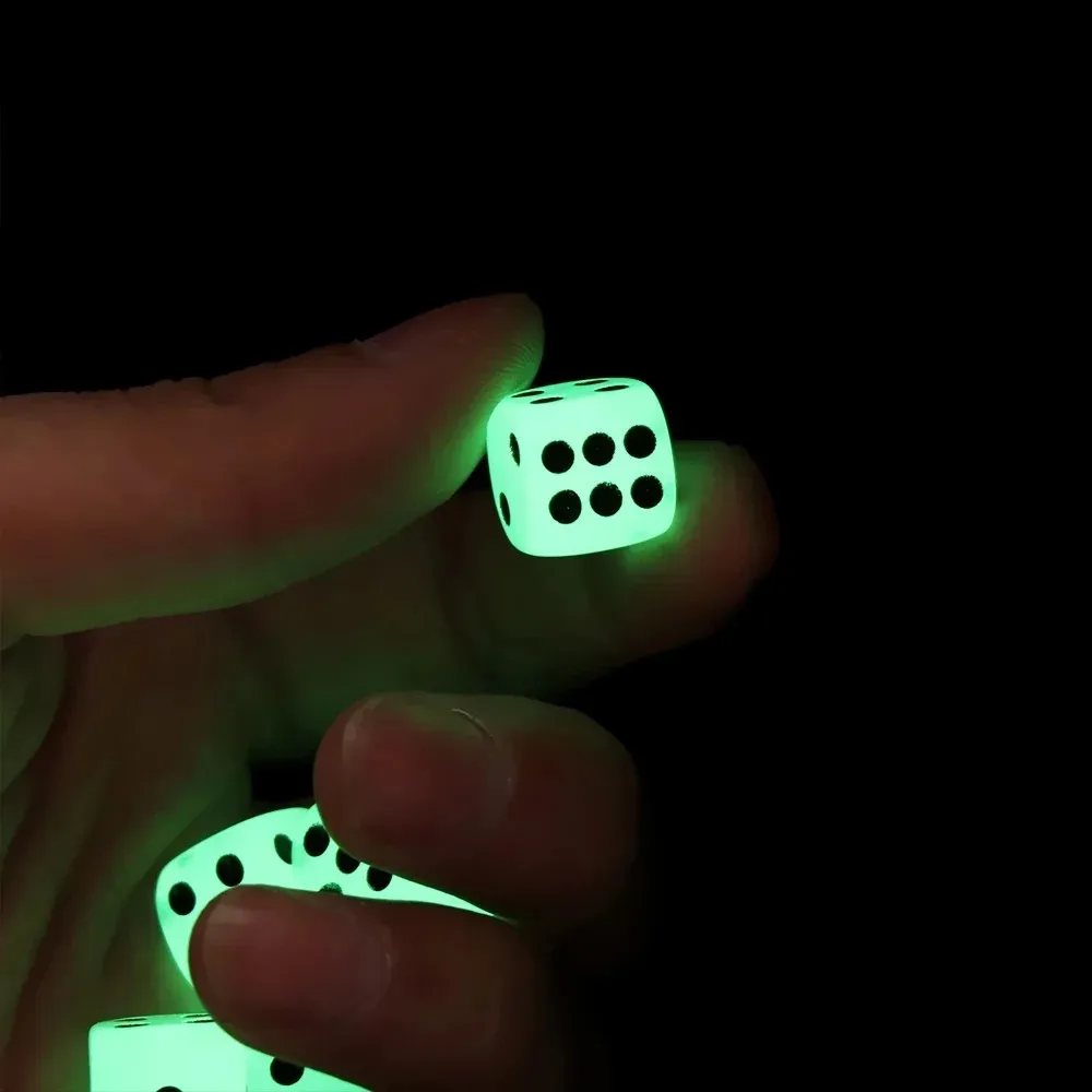 5-30PCS 14mm 6 Sided Noctilucent Dice Night Light Round Corner Cubes Fun Bar KTV Entertainment Luminous Game Dices Drinking Tool game dice