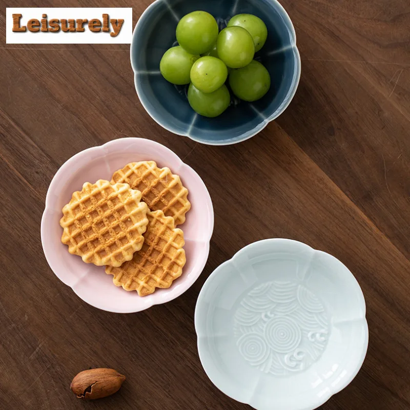 Relief Narcissus Wave Fruit Dishes Boutique Pastry Plate Dried Fruit Snack Plate Candy Bar Sharing Plate for Tea Supplies Craft