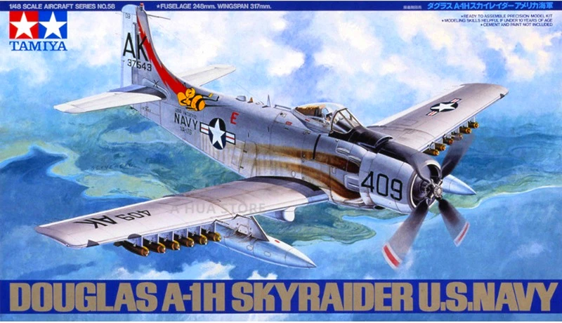 Tamiya 61058 Kit Di Aeromodelli In Scala 1/48 U.S.Navy Douglas A-1H Skyraider
