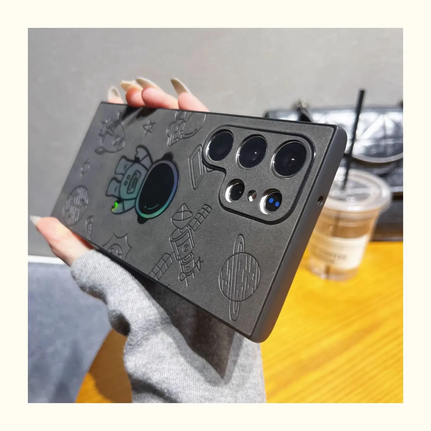 Coque de téléphone en cuir mat d'astronaute Laser, étui Ultra antichoc avec dessin animé pour Samsung Galaxy S24 S23 S22 S21 Plus_voghion.com