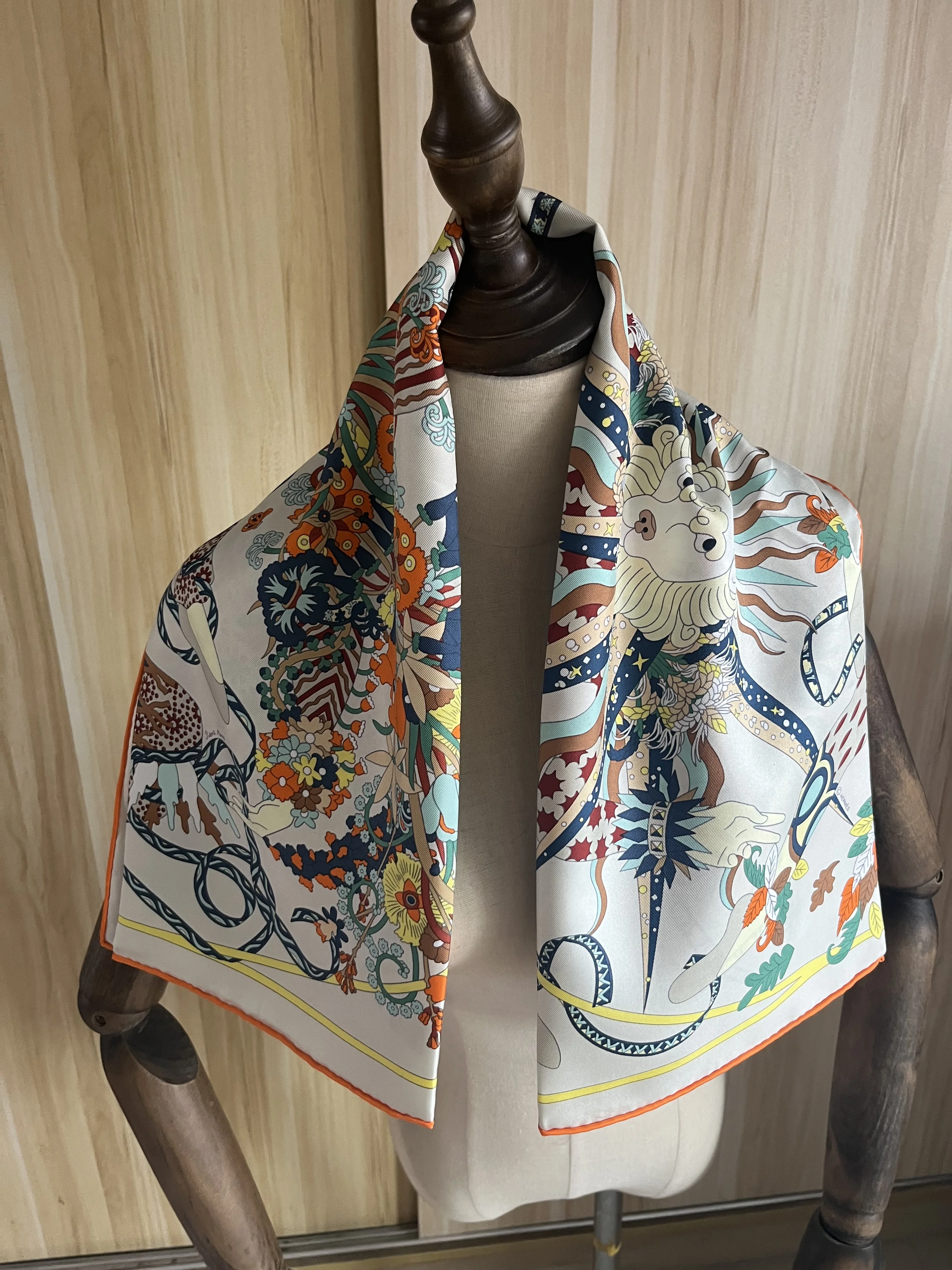 

2022 new arrival fashion elegant white 18MM 100% silk scarf 90*90 cm square shawl twill wrap for women lady girl gift