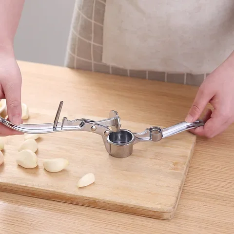 

1PC Multifunctional Stainless Steel Garlic Press Crusher Kitchen Cooking Ginger Squeezer Masher Handheld Mincer Tools