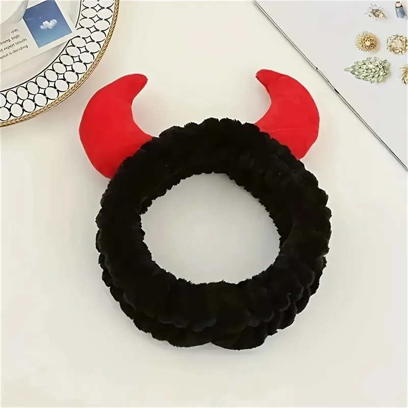 1pc Cute Devil Horn Car Rearview Mirror Cover-Creative Fabric Decoration for Vehicle Interior, for Halloween