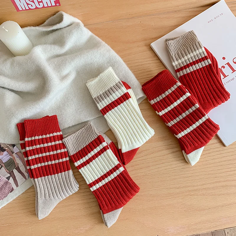 

Women Sports Socks Stripe red Fashion Hip Hop Female Cotton Sock Unisex Skateboard Street Skarpetki Sock Harajuku Calcetines