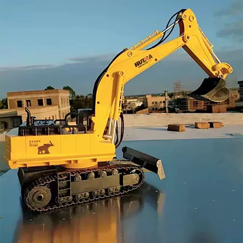 Stock Huina 16 Channel Remote Control Multifunctional Excavator Construction Vehicle Gripper With 3 Working Heads Simulating Toy 3