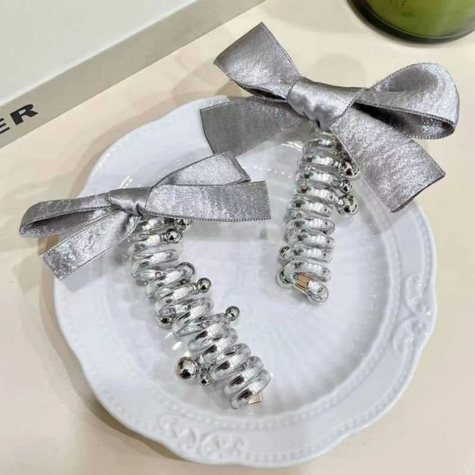 1/2pcs Sparkling Silver Bow & Bead Hair Ties: Stylish Hair Accessories for Women, Ideal for Braiding, Adds a Touch of Elegance