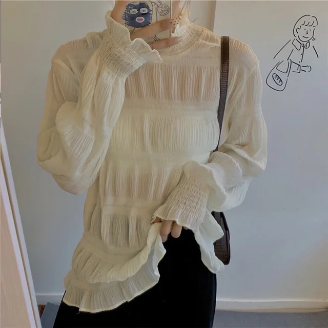 레이스 장식이 돋보이는 우아하고 다재다능한 여성용 꽃잎 칼라 긴팔 티셔츠