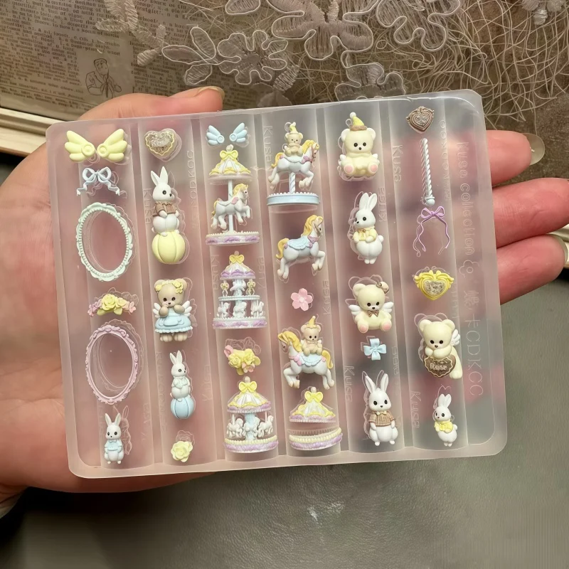새해 유니콘 말 회전목마 나비 곰 토끼 프레임 미니 날개 우아한 3D 장식 투명 실리콘 네일 아트 몰