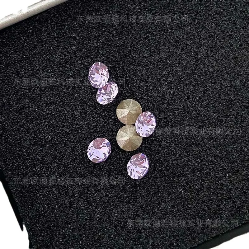 High-Quality Titanium Alloy Ear Studs with Diamond Detailing