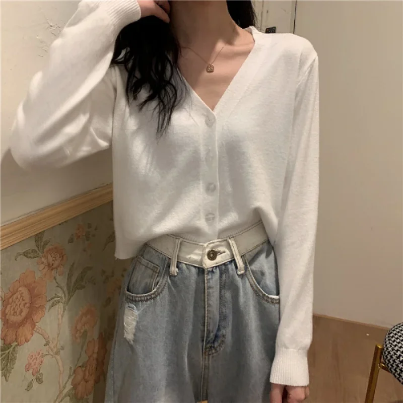 Official Picture New V-Collar Cardigan Outer Wear Short Top Autumn Thin Jacket Long-Sleeved Sweater Women's Fashion 6