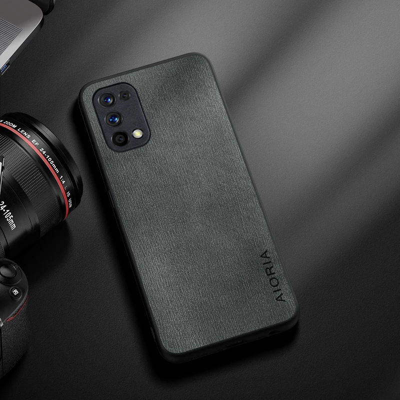 Sleek and Durable Wood Grain Leather Case - Simple & Lightweight Design