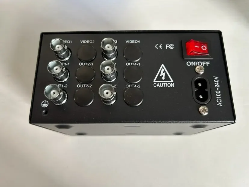 2 In 4 Out Composite CVBS BNC Connector Video Distributor for CCTV Security Camera System 2-4CH Signal Video Splitter Amplifier