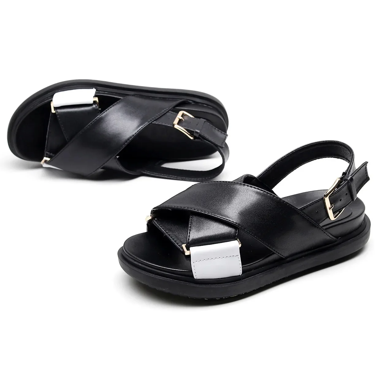 

Black and white ins fish beak sandals Roman shoes Genuine leather cross sandals Hemp rope thick sole versatile flat shoes