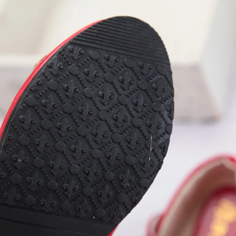 Рисунок 6 - Демисезонная Классическая обувь для девочек