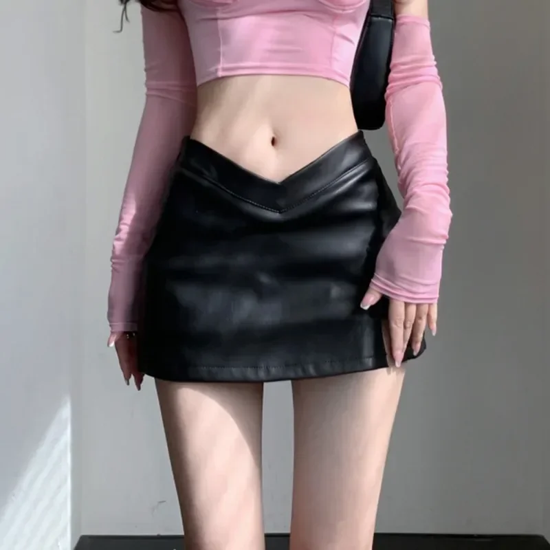 2024 New Sexy Short Skirt High Waist PU Leather Skirt Women's Retro Spicy Girl Short Skirt New Black Split Women's Wear YDL12