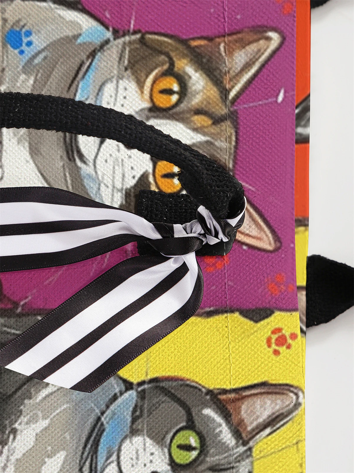 Cartoon cat pattern printed handbag, women's gift handbag, beach bag, suitable for large capacity handbags for men and women