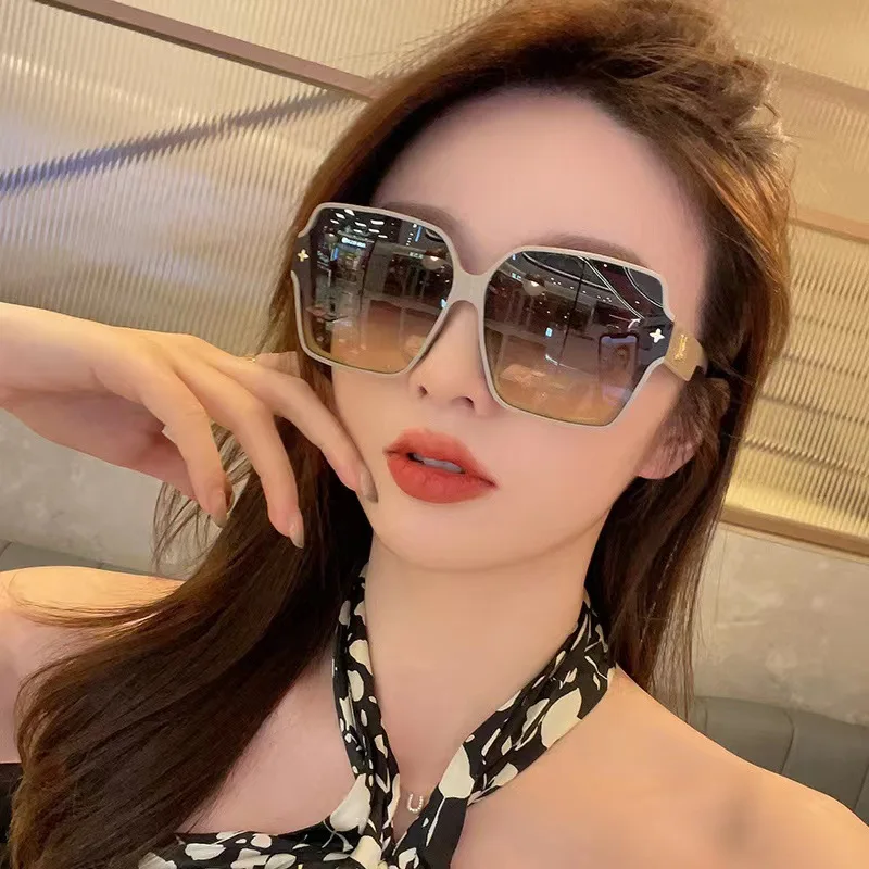 

New High-Grade Internet-Famous Sunglasses Women's Fashion Large Rim UV Protection Sun Protection Slimming Sunglasses Street Shot