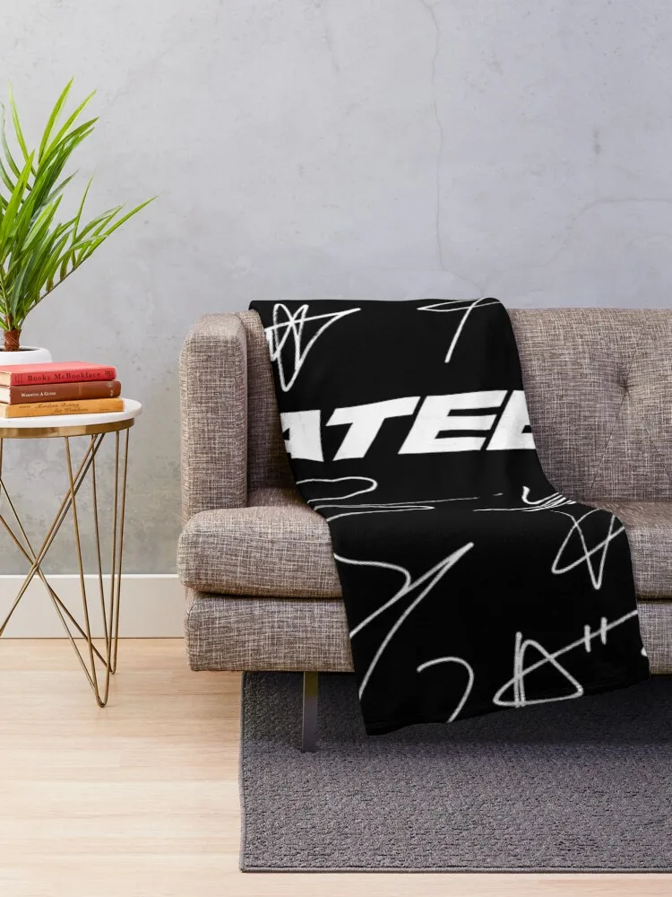 ATEEZ �ΰ� �� ���� ������ ���, ������ ����, �ڽ����� �ִϸ��̼� ���Ÿ� ������ �� ��� ħ�� ���, ����