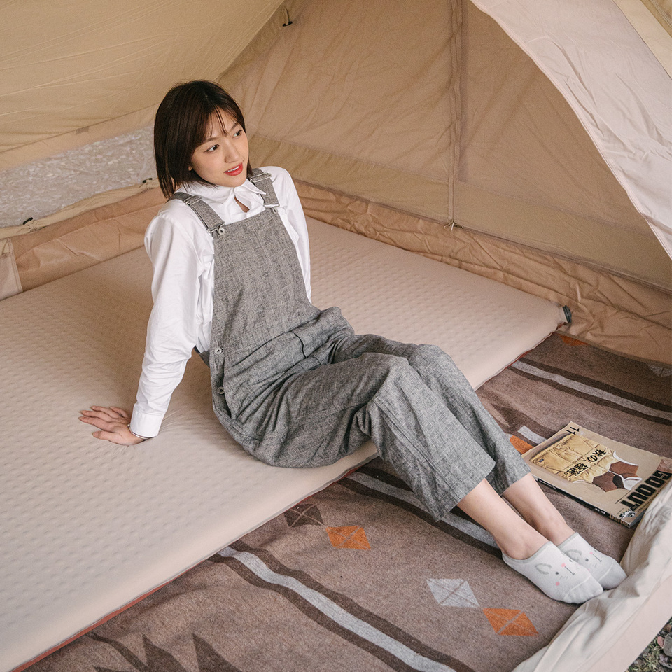 Naturehike Automatic Inflatable Cushion Outdoor Portable Mute Inflatable 30D Sponge Moisture-proof Air Mattress NH21FCD11