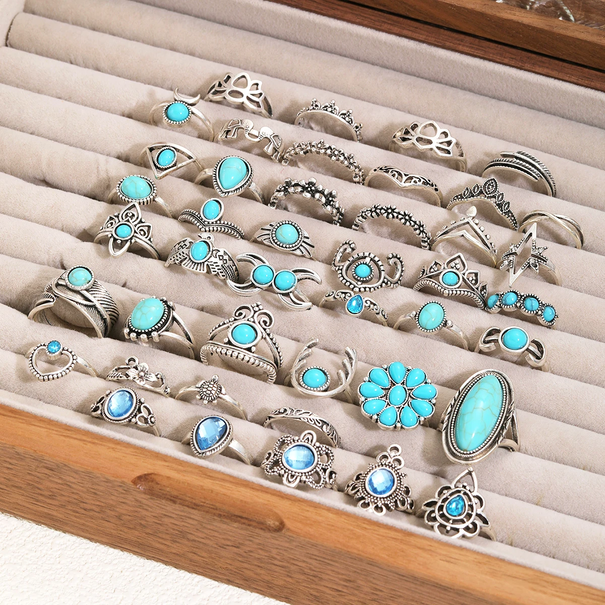 CHARM BACKED STUDS DRESS UP BOX SILVER PLATED