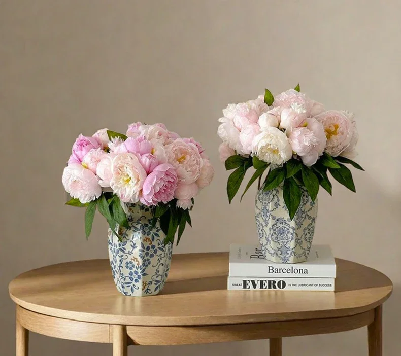 Hand-Painted Vase Blue White Porcelain Vase Elegant Home Decor Living Room Entryway Desktop Flower Arrangement Display Ornaments
