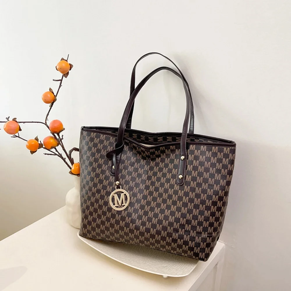 2026 New Large Capacity Women's Bag For Versatile Small Design Check Pattern Shoulder Tote Commuter Bag
