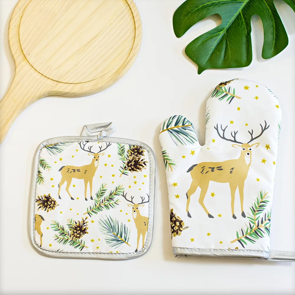 Kitchen Heat-resistant Heat-resistant and Heat-insulating Gloves with Cute Christmas Print Decoration Suitable for Ovens