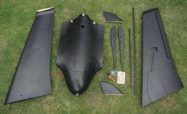[Funny] 2122mm Skywalker Black x-8 FPV EPO Large Flying Wing Airplane Latest Version X8 RC Drones Plane Remote Control Toy 4