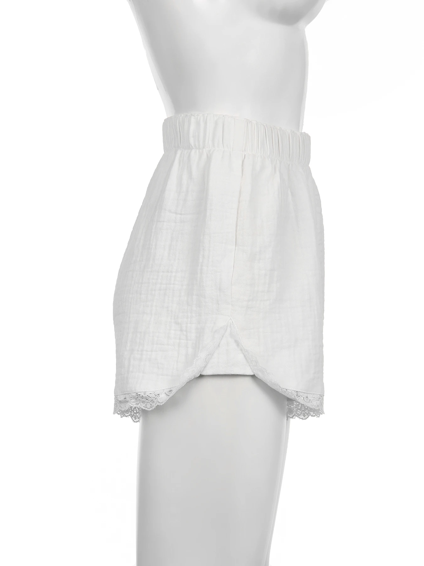 IAMSURE Casual Solid Lace Trim Shorts Holiday Basic Loose Low-Waisted Shorts Women 2024 Summer Fashion Streetwear Beach Style
