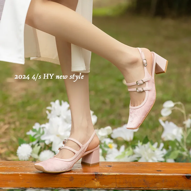 New Chinese style Mary Jane shoes, women's thick heels, square toe, Chinese style pig nose embroidered sandals, single shoes
