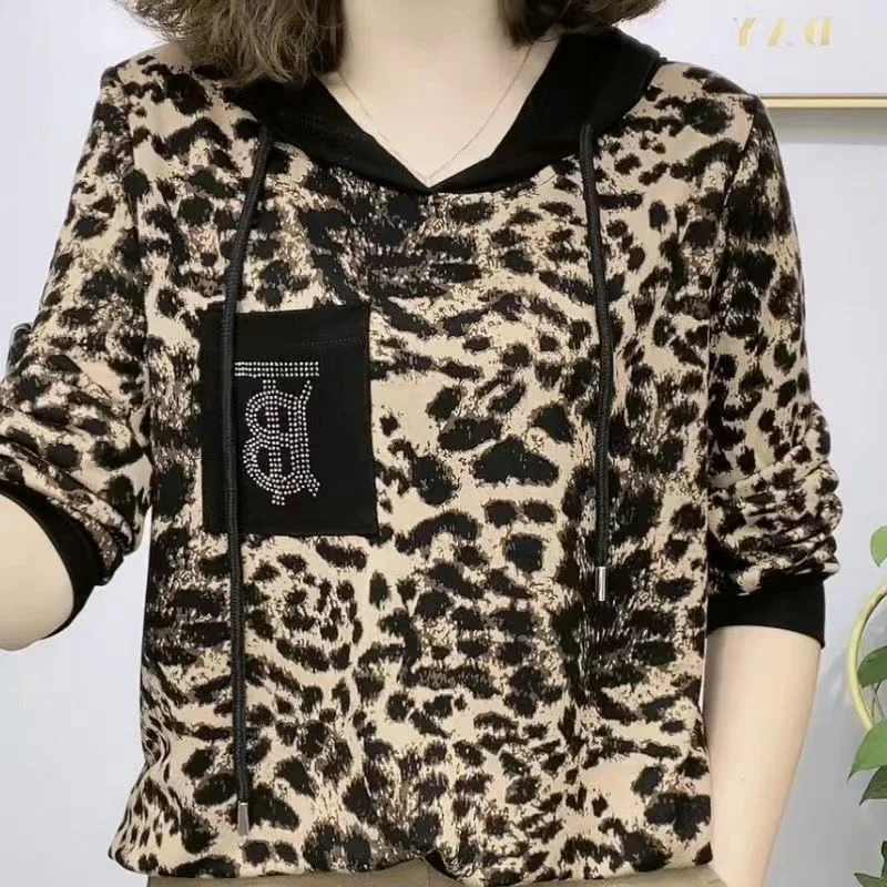 2023 Spring Autumn Leopard Printing Long Sleeve Hoodies Women High Street Fashion Vintage Elegant Diamonds Patchwork Pullovers